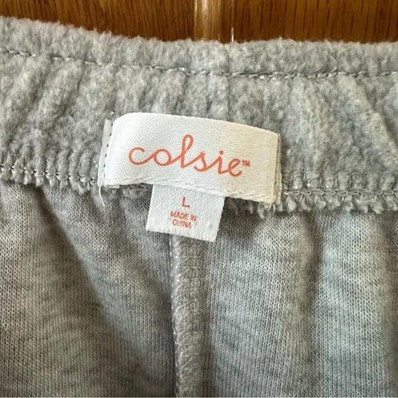 Colsie Fleece Shorts - Picture 5 of 6